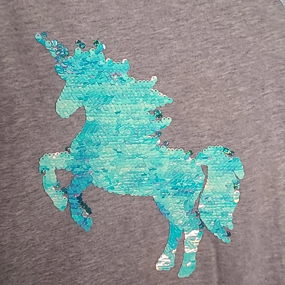 Justice Girls 12 sparkly sequin color changing unicorn teal shirt